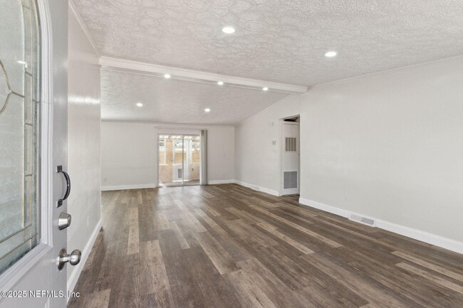 Building Photo - 97119 Diamond St