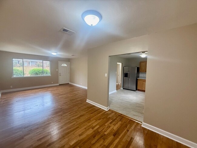 Building Photo - 150 Sun St