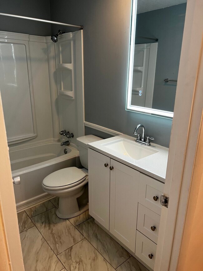 Bathroom - 800 College Park Dr