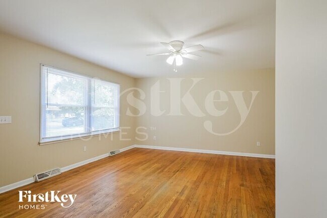 Foto del edificio - 243 S 17th St