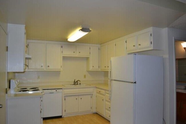 Foto del edificio - Scripps Drive Duplex