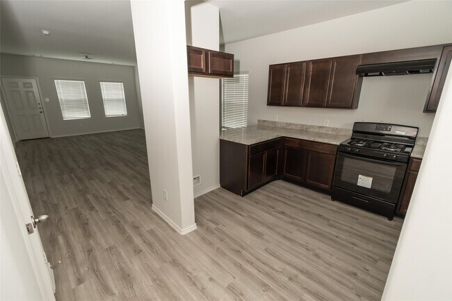 Foto del edificio - 5627 Hawksbury Creek Trail