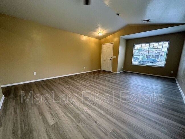 Building Photo - 3802 S Loback Ln