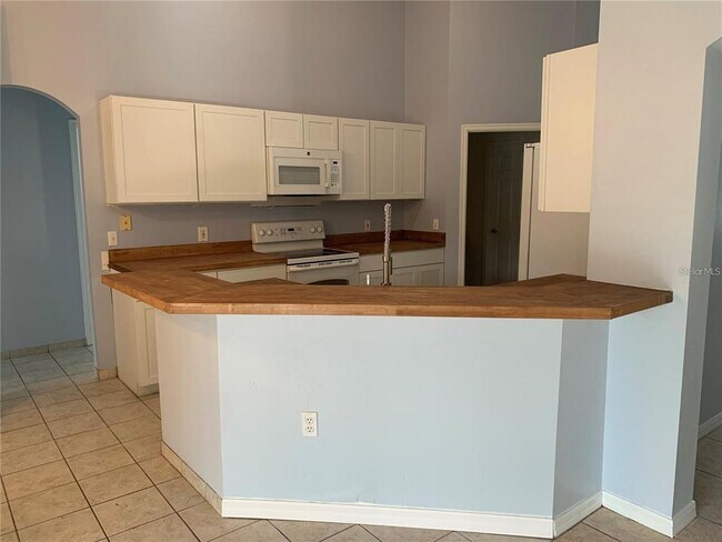 Building Photo - 2831 Berkshire Cir