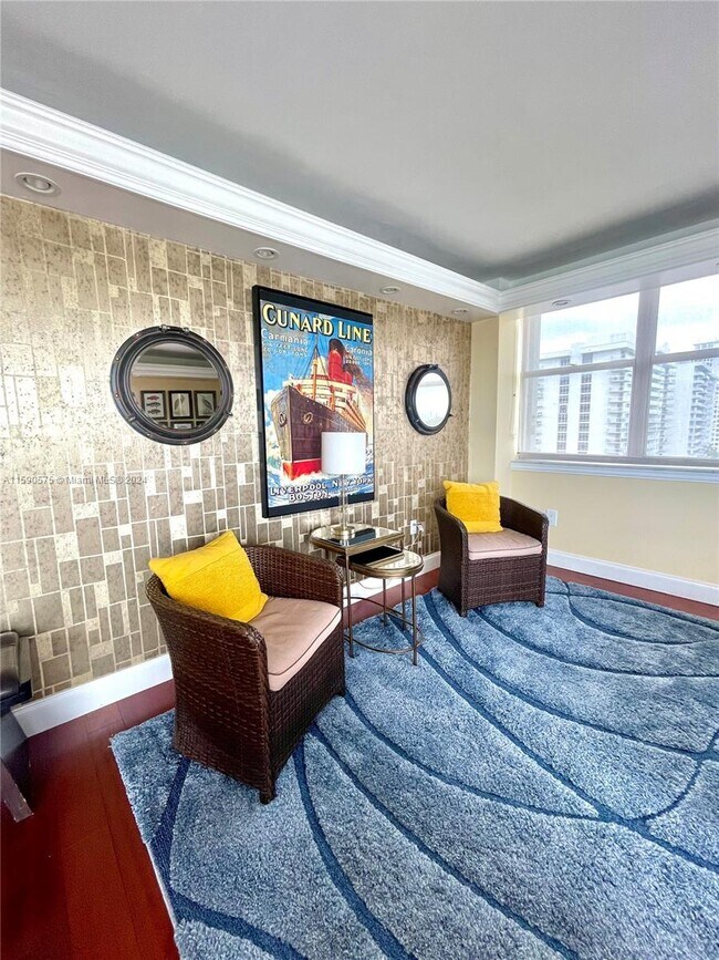 Building Photo - 5838 Collins Ave