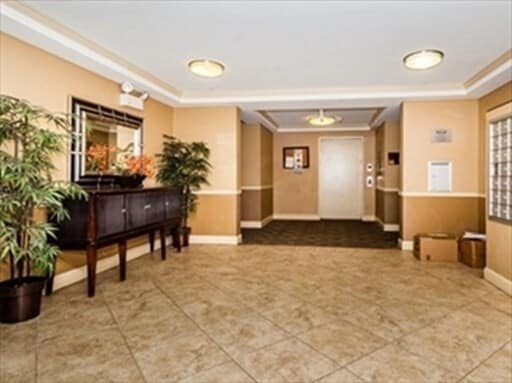 Building Photo - 318 Rindge Ave