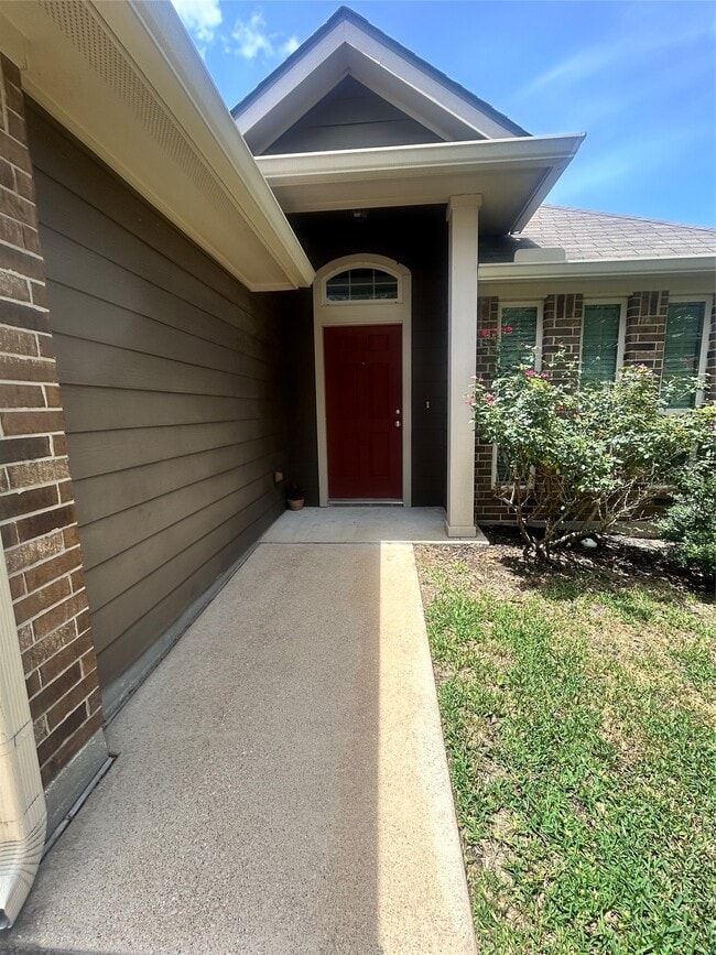 Building Photo - 117 Brookside Dr
