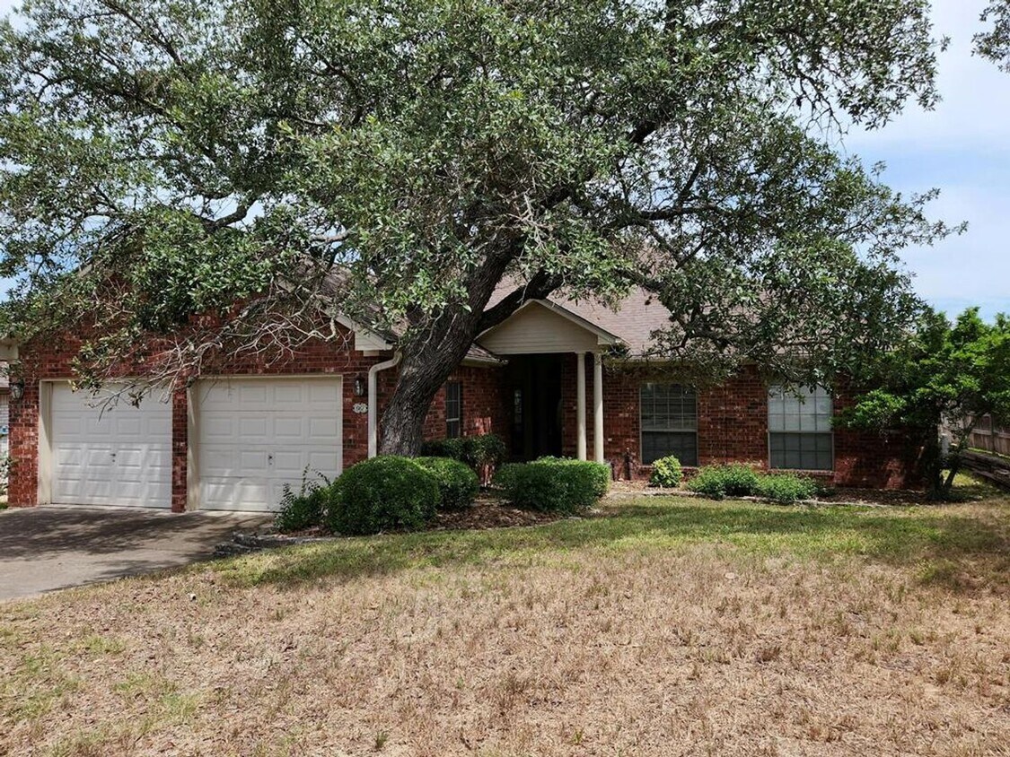 Primary Photo - Beautiful home in Kerrville Texas!