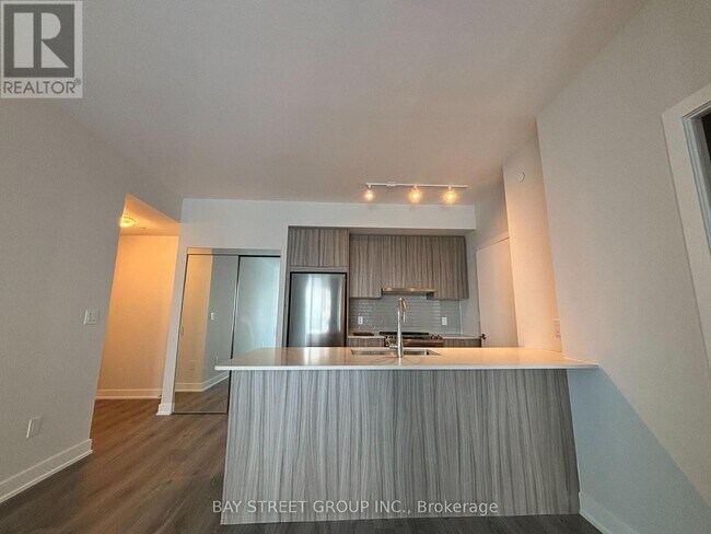 Building Photo - 430-3430 Square One Dr