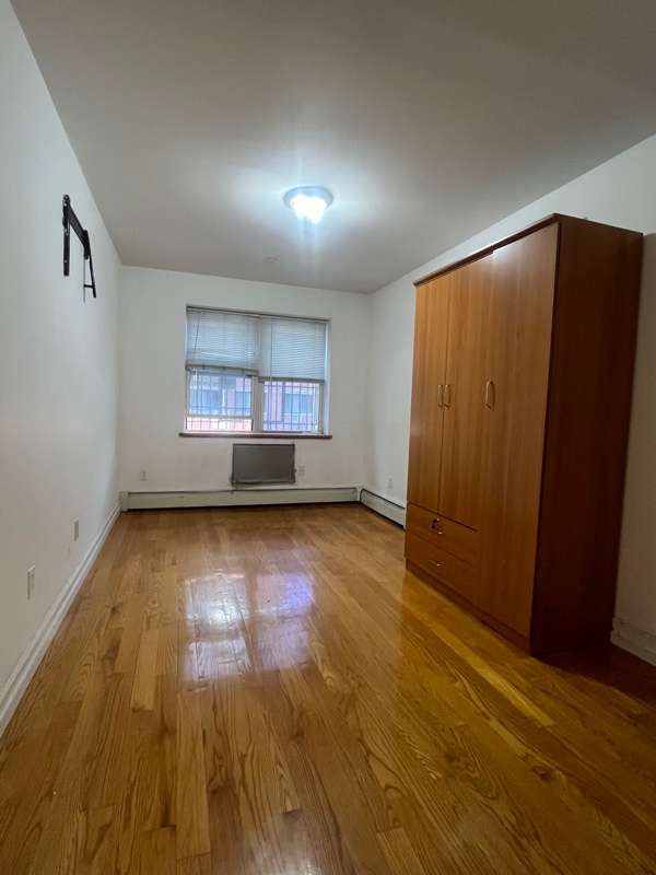 Building Photo - 40-40 68th St