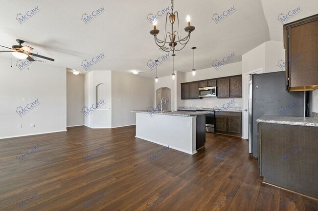 Building Photo - 227 Clydesdale St