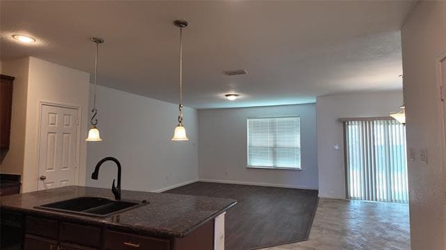 Building Photo - 2111 Indigo Ln