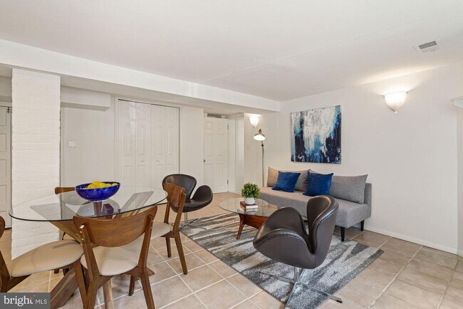 Foto del edificio - 3001 13th St NW