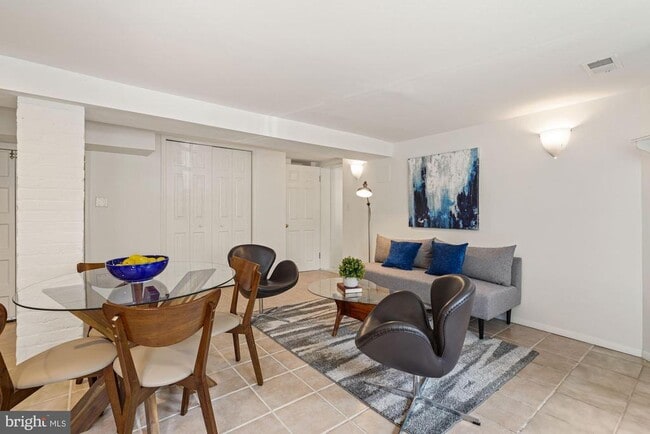 Building Photo - 3001 13th St NW