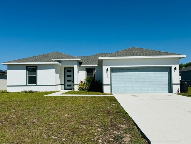 Foto del edificio - BEAUTIFUL Home 4 Bedroom, 2 Bathroom in Po...
