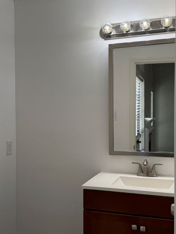 Foto del edificio - 6220 Bentwood Trail