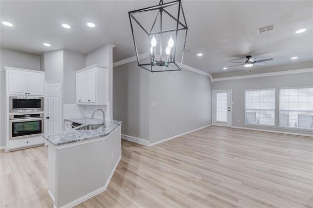 Foto del edificio - 9224 Cedardale Dr