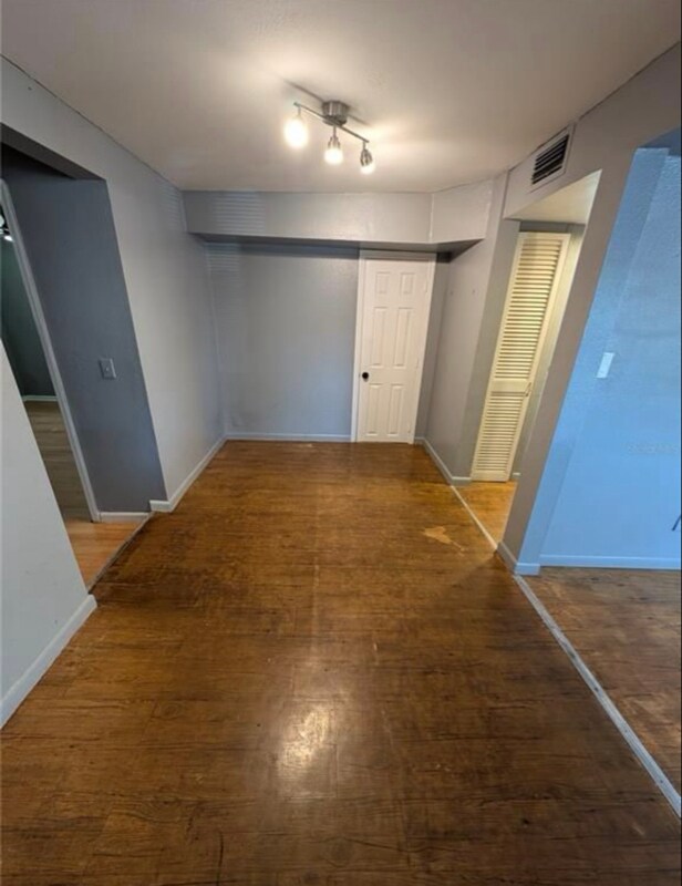 Foto del edificio - 3022 Deleuil Ave