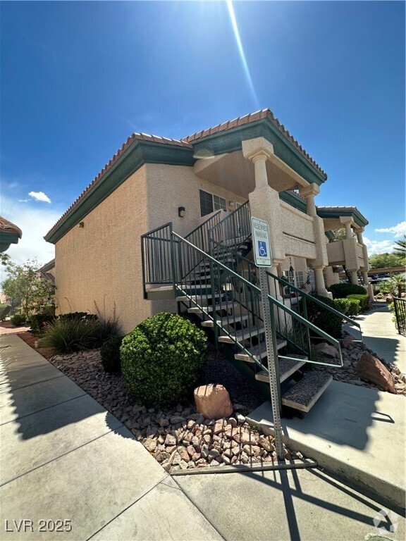 Building Photo - 8410 Eldora Ave