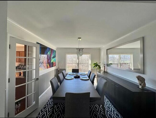 Building Photo - 10722 Shadywood Dr