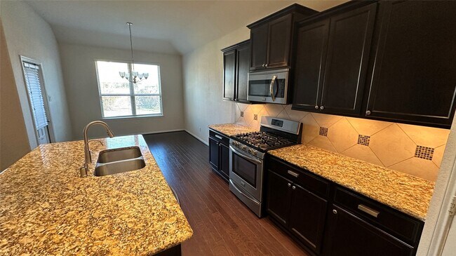 Building Photo - 14046 Sand Ridge Crossing