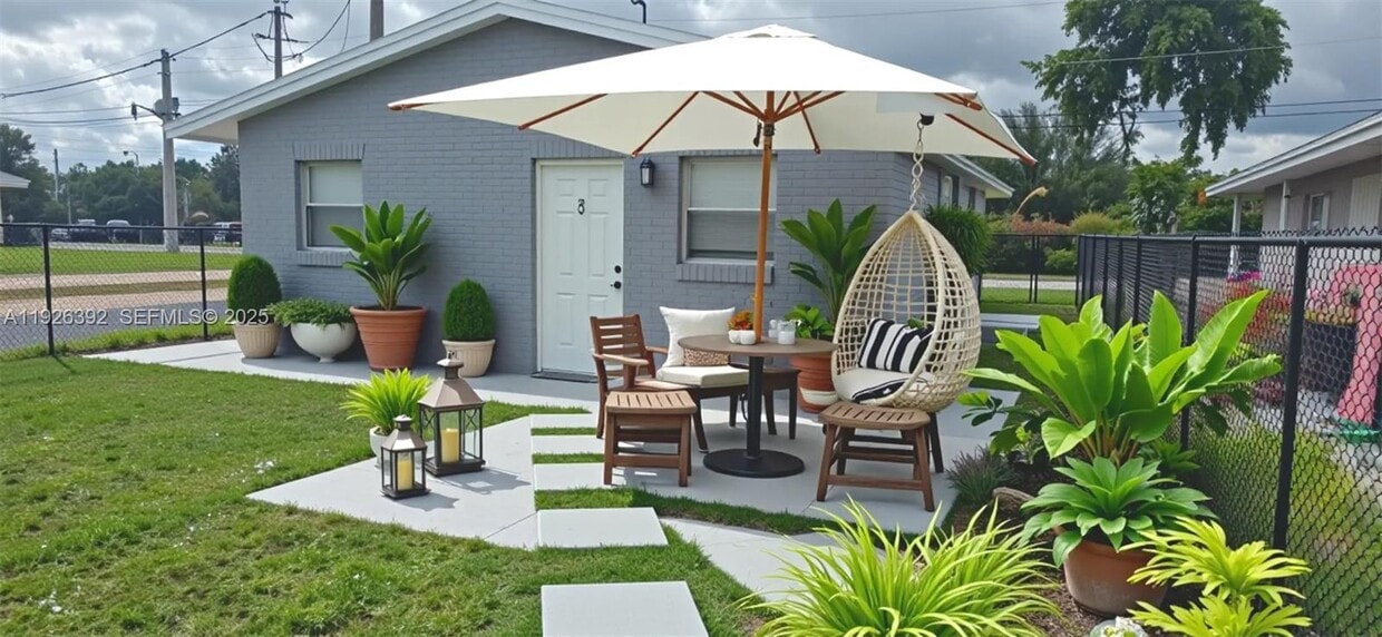 Foto principal - 815 Foster Rd