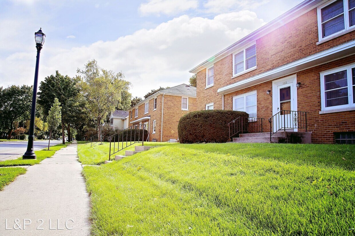 Primary Photo - 1003-1009 12th Ave