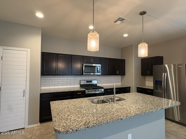 Foto del edificio - 31045 W Mulberry Dr