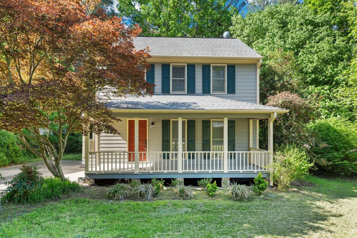 Foto principal - Adorable 3 BD/2.5 BA Hillsborough Home!