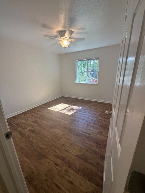 Foto del edificio - 1323 Cherry St