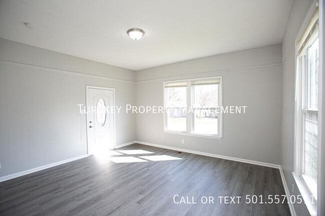 Building Photo - 1321 W 21st St