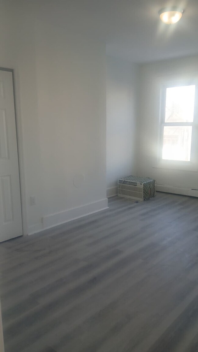 Foto del edificio - 954 E Grand St