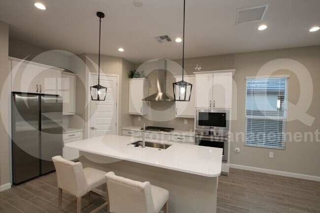 Foto del edificio - 21718 N 58th St