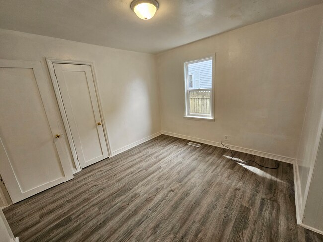 Foto del edificio - 2604 E 4th St