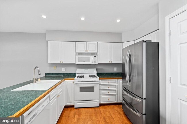 Building Photo - 12103 Tullamore Ct