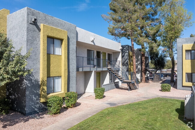 Building Photo - Emerson Square