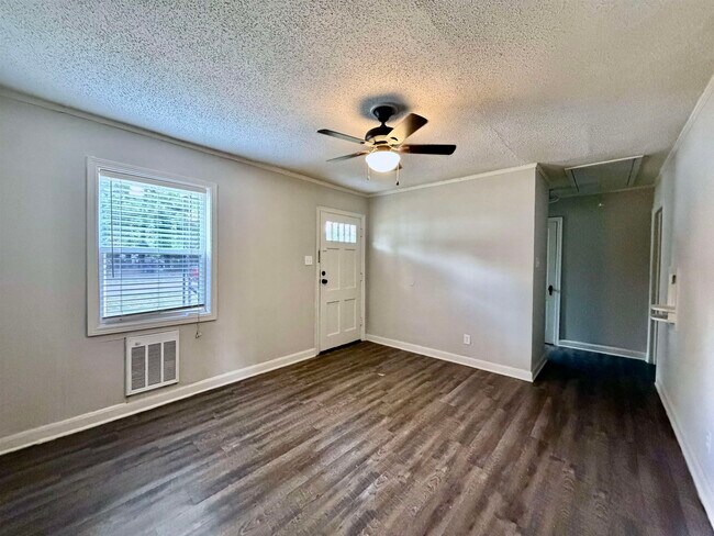Foto del edificio - 4943 Buford Ave