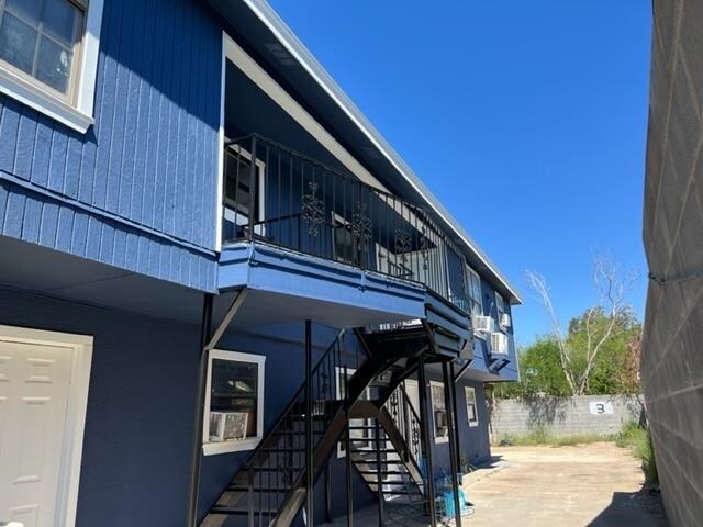 Foto del edificio - 3114 Rosario St
