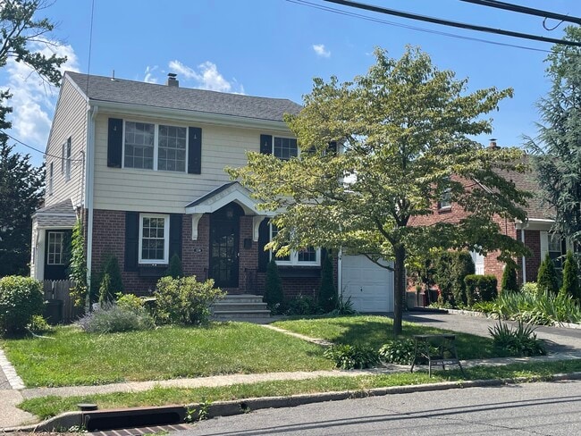 Front - 358 Prospect Ave
