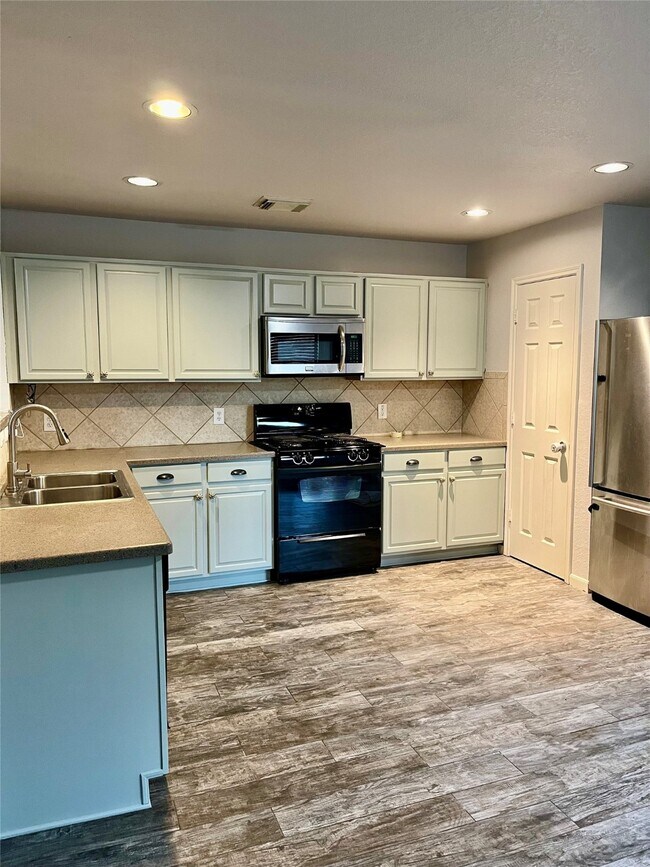 Foto del edificio - 2655 Skyview Shadows Ct