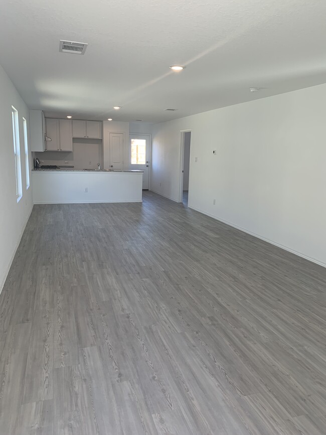 Building Photo - 9110 Orbital Rdg