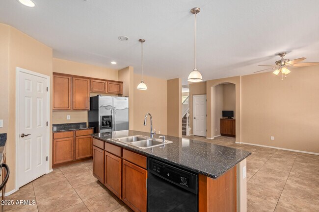 Foto del edificio - 3430 E Mesquite St