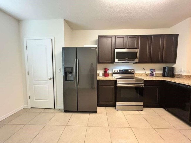 Building Photo - 471 Arbor Lakes Dr