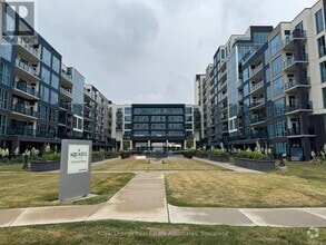 Building Photo - 16-116 Concord Pl