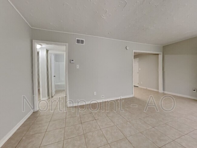Foto del edificio - 4668 Portsmouth Ave