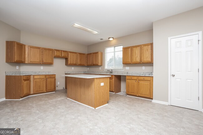 Foto del edificio - 475 Brookford Ct