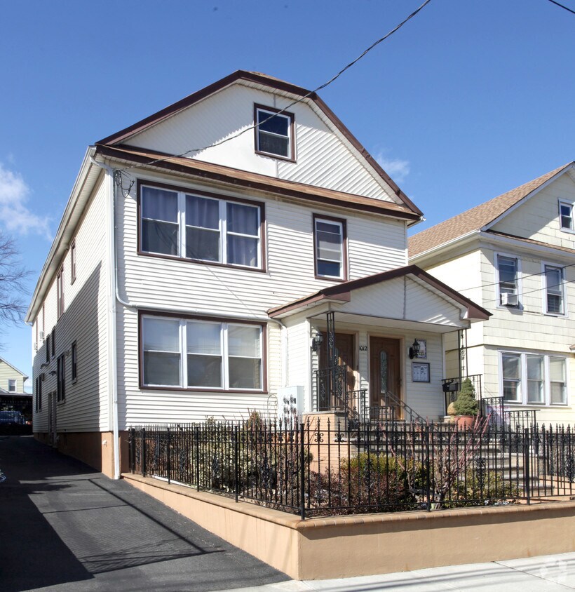 1012 Monroe Ave, Elizabeth, NJ 07201 Apartments in Elizabeth, NJ