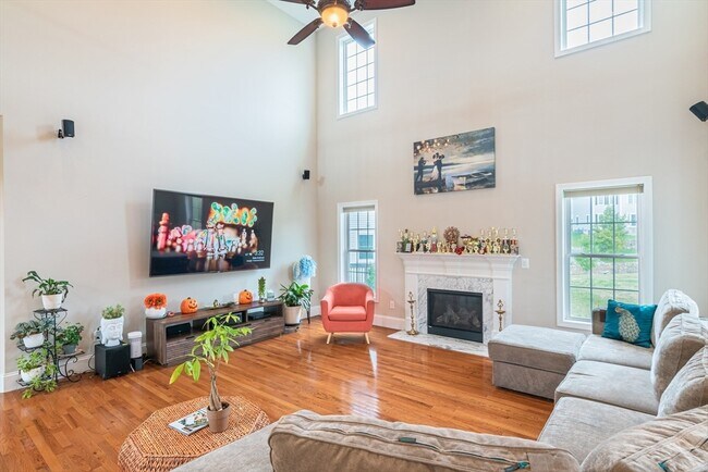 Building Photo - 36 High Point Dr