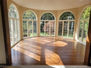 Building Photo - 4466 Forest Brooke Ct N