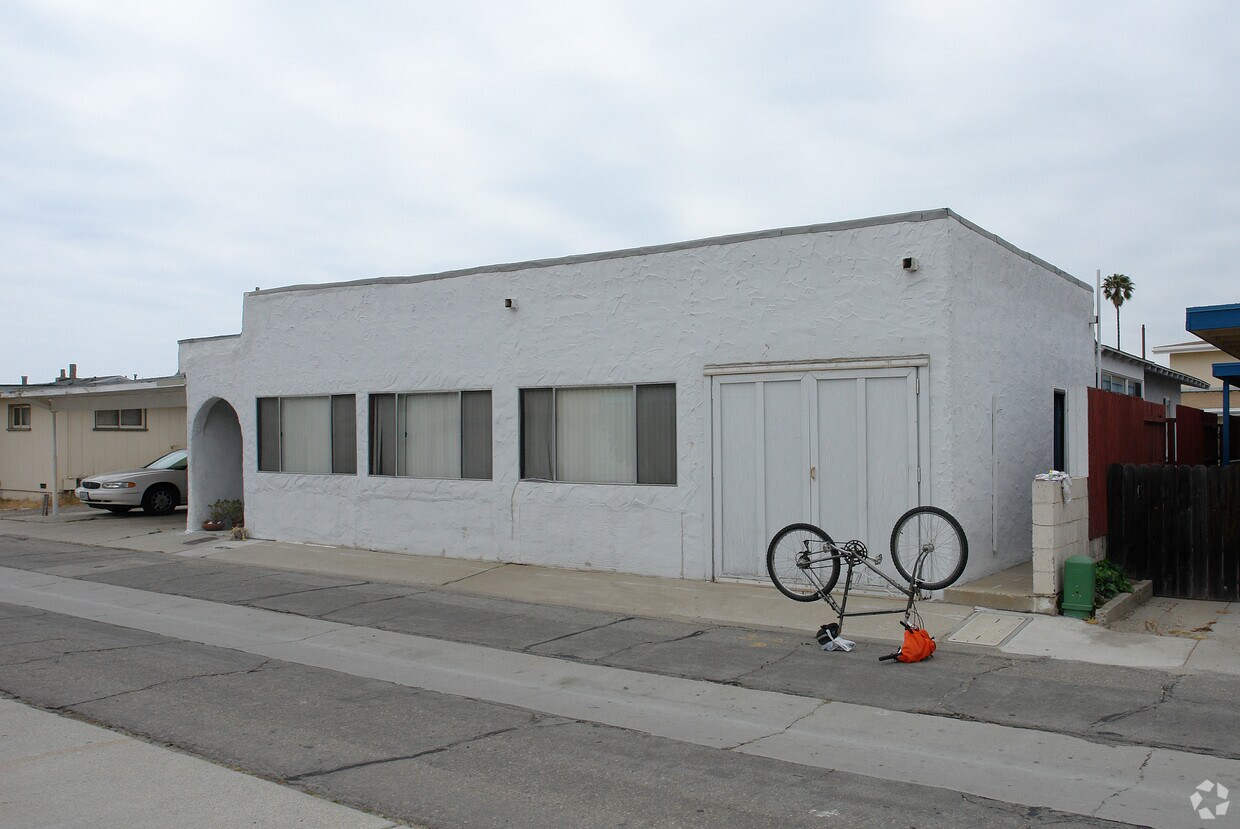 Foto del edificio - 1043 Bath Ln